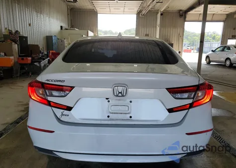 2018 Honda Accord Lx z USA, uszkodzony, nr VIN 1HGCV1F19JA197977